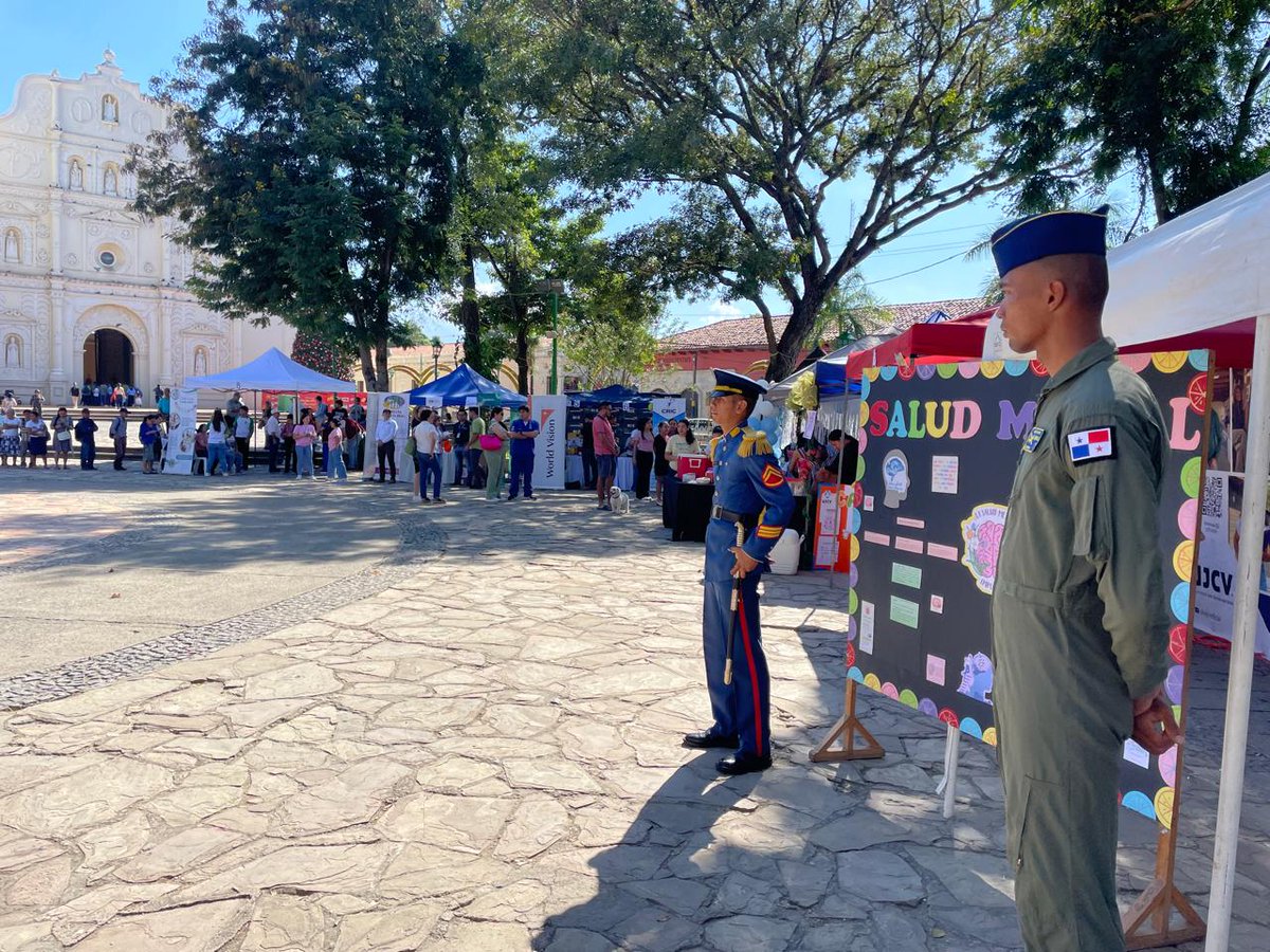 #NoticiasFAH || La Academia Militar de Aviación (Capitán Roberto Raúl Barahona Lagos), el día de hoy participó en la "I Feria Informativa de la Salud Mental", la cual fue organizada por la Universidad José Cecilio del Valle, de la Ciudad Colonial de Comayagua.

La #AMA, se hizo