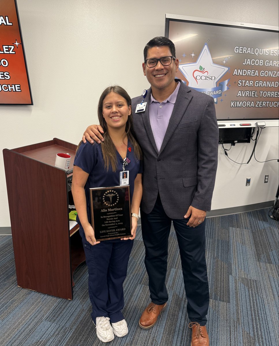 CTECCISD's tweet image. Carroll HS’s Health Science student, Alis Martinez, receiving a Life Saver Award! Put skills learned to work by helping a young child in need! She helped save a life! A big congrats to the Senior Health Science students who helped teach &amp;amp; train her this school year! Go Tigers!