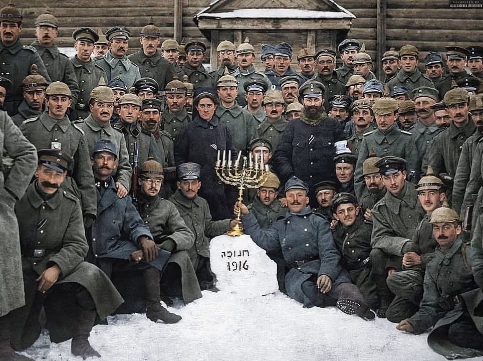 Jewish soldiers in the German Army celebrate Hanukkah on the Eastern Front, 1916, during WW1! 

Colorized by juliuscolorization