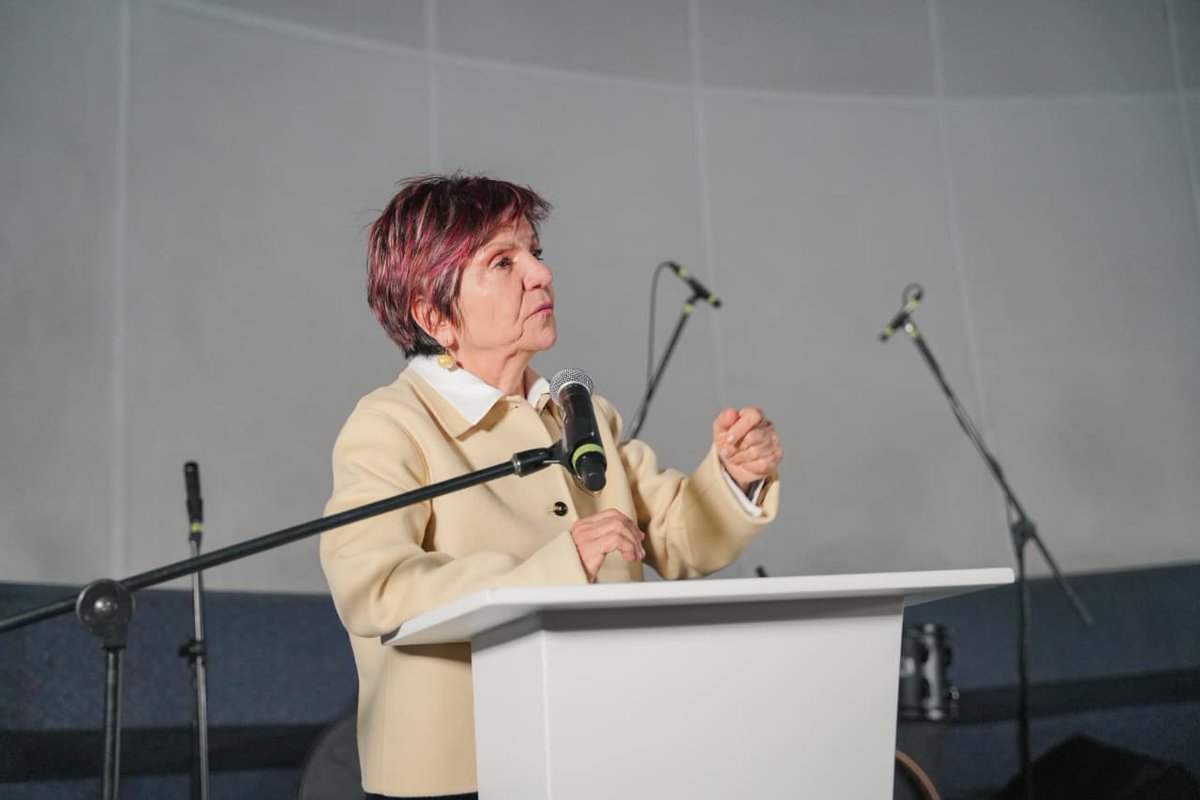 UAcuerdoPaz's tweet image. “La solidaridad internacional ha respaldado el derecho a la paz en Colombia durante estos 9 años. El #AcuerdoDePaz nos dejó un Sistema Integral de Seguridad para proteger la vida, no solo el ejercicio de la política. Una herramienta clave para la implementación” 🌍🕊️🔰 🧵5