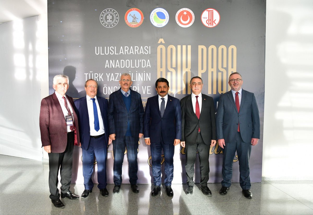 DemiryurekSefa's tweet image. 🔸 Anadolu&apos;da Türk Yazı Dilinin Öncüleri ve #Aşıkpaşa Sempozyumu&apos;nu tamamladık.

🔸Bu anlamlı sempozyumun düzenlenmesinde emeği geçen Üniversitemizin ve Türk Dil Kurumumuzun kıymetli yöneticilerine, katkı sağlayan tüm kurum ve kuruluşlarımıza, Anadolu’nun ilim ve irfan geleneğini…