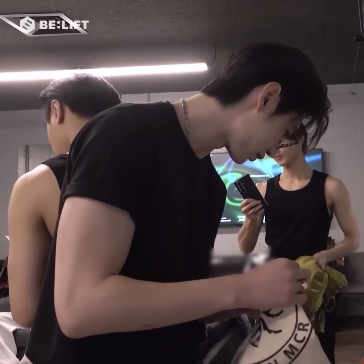 3H0URS's tweet image. 