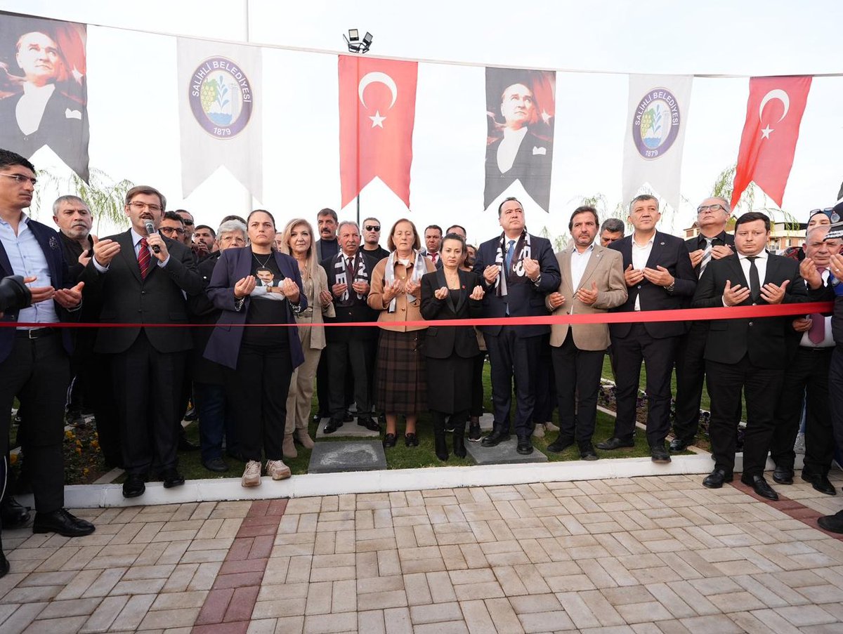 besimecz's tweet image. Salihli Belediyemiz tarafından ilçemize kazandırılan Sinan Ateş Adalet Parkı’nın açılışını ablası Selma Ateş, arkadaşları ve Salihli halkımız ile birlikte gerçekleştirdik. 

Adalet duygusunu, toplumsal huzuru ve birlikte yaşam kültürünü simgeleyen bu park, hem adını taşıdığı…