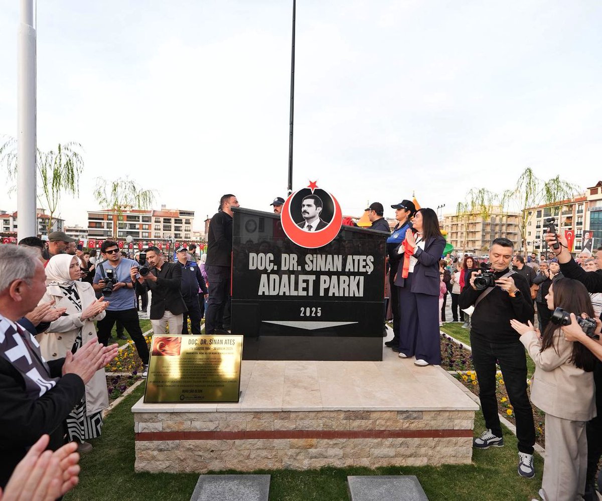 besimecz's tweet image. Salihli Belediyemiz tarafından ilçemize kazandırılan Sinan Ateş Adalet Parkı’nın açılışını ablası Selma Ateş, arkadaşları ve Salihli halkımız ile birlikte gerçekleştirdik. 

Adalet duygusunu, toplumsal huzuru ve birlikte yaşam kültürünü simgeleyen bu park, hem adını taşıdığı…