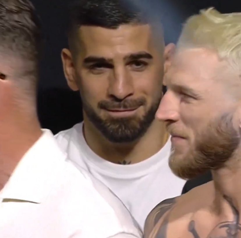 mmamarcuss's tweet image. If Dan Hooker beats Arman this picture will be everywhere