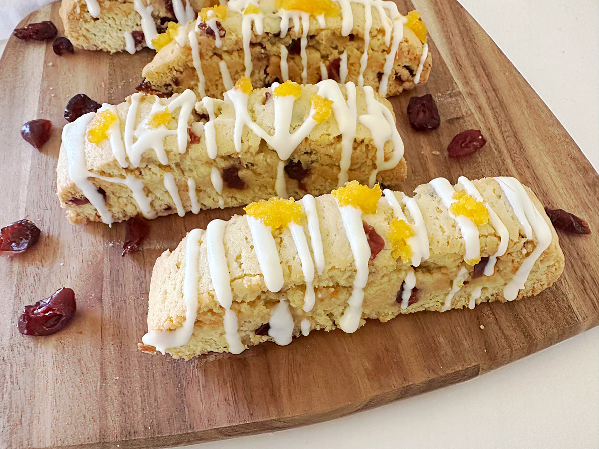 Blogghetti's tweet image. Orange Cranberry Biscotti brings bright flavor and a crisp bite; perfect for holiday gifting or coffee breaks. #Biscotti #HolidayBaking #ChristmasCookies  #ChristmasSweetsWeek blogghetti.com/cranberry-oran…