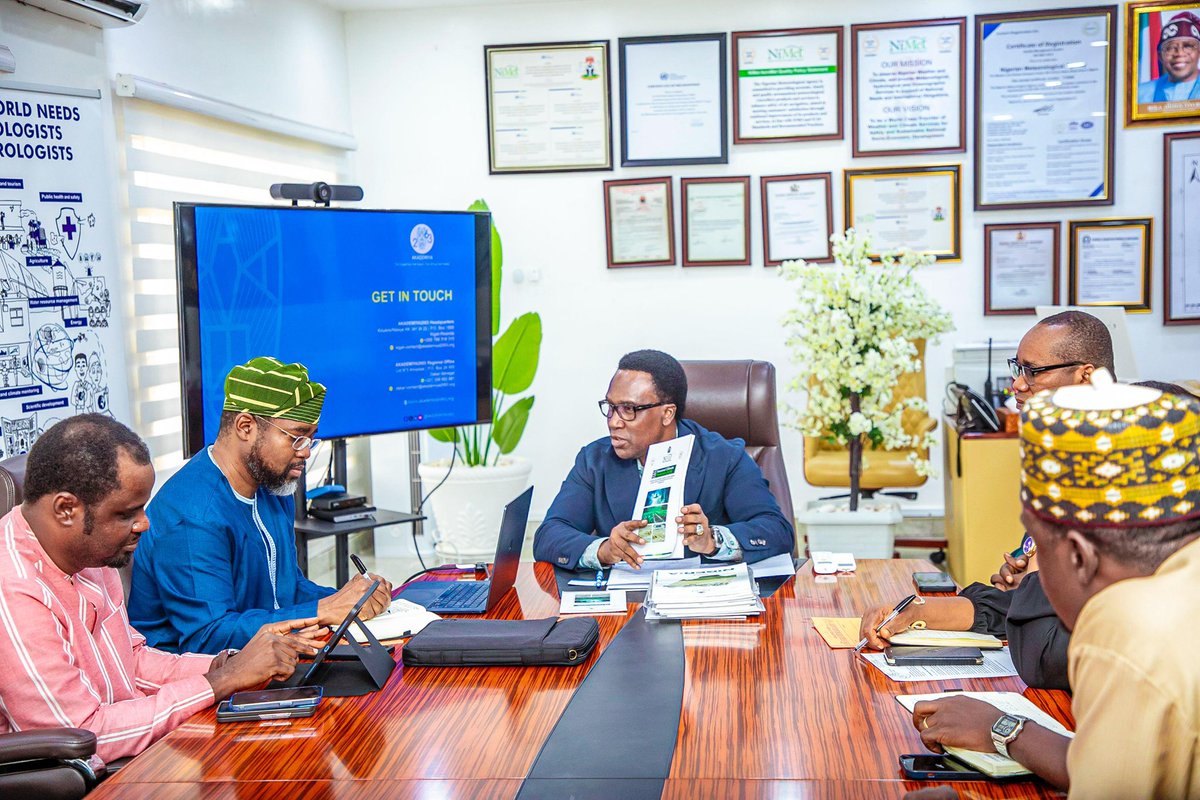 nimetnigeria's tweet image. NiMet, AKADEMIYA2063 To Collaborate on AI, Big Data Analytics to bolster Capacity for Climate Monitoring And Food Security 

Dr. Debisi Araba, Managing Director of AKADEMIYA2063, paid a courtesy visit to Prof. Charles Anosike, Director General/CEO of the Nigerian Meteorological…
