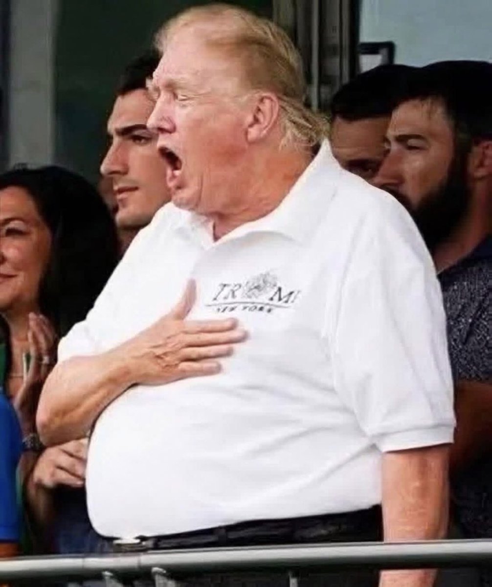 TheRickyDavila's tweet image. I still can’t get over this disgusting piece of shit having the audacity to call someone else “piggy.”