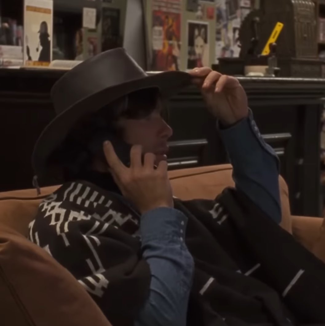 cillianette's tweet image. the costume stays on