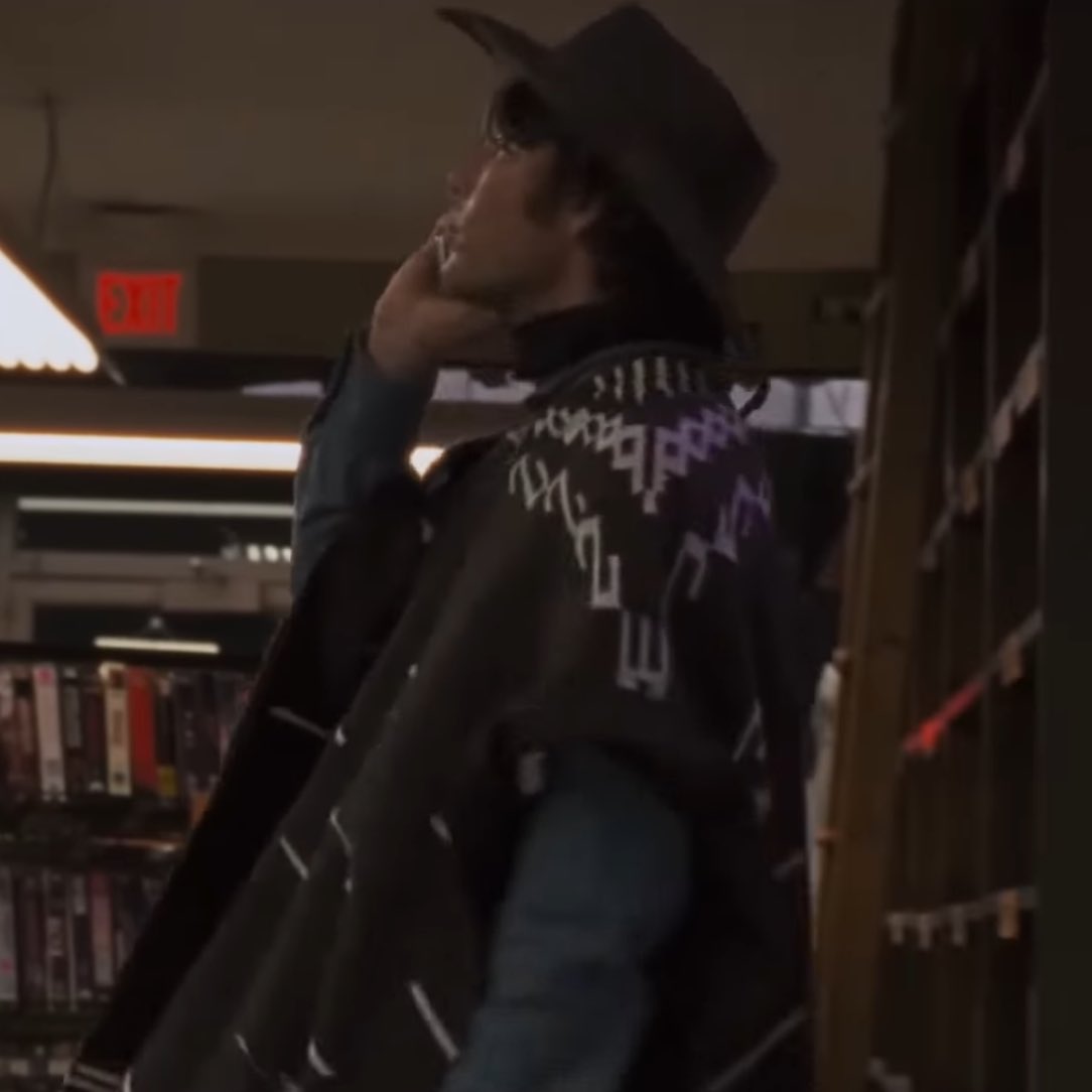 cillianette's tweet image. the costume stays on