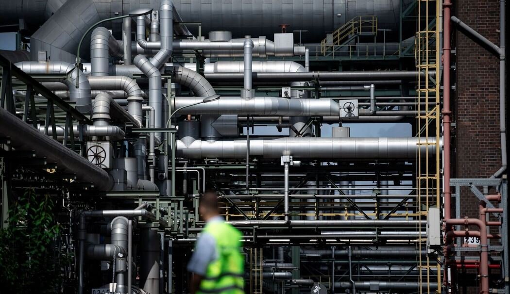 „Industriestrompreis: Milliarden-Subvention oder teurer Bürokratie-Albtraum?“

Der Industriestrompreis ist zwar als kurzfristiges Entlastungsinstrument für die energieintensive Industrie angesichts extremer Stromkosten nachvollziehbar, jedoch wird damit der grundsätzliche Kampf