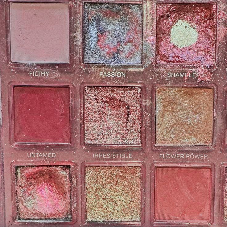 Cortisoul5's tweet image. how does pinterest see you? ⋆.𐙚 ̊

⪼ aesthetic 
⪼ dream place 
⪼ perfume 
⪼ palette

prettyy