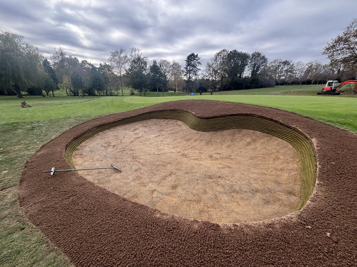 360GroundCare's tweet photo. Brilliant few days transforming Bunkers and carrying out Installation training for @EcoBunkerLtd at @SouthHertsGC Big thanks to Sean and his team who will now carry on with Bunker Renovation https://t.co/qCJ1coGhbo