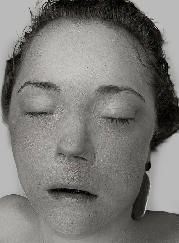 spaceloop23's tweet image. München. Am 20.11.2025 wurde eine Frauenleiche im Forstenriede Park aufgefunden.

Personenbeschreibung: 
Weiblich, ca. 25 – 40 Jahre, schlank, 174 cm, rot-blond gefärbtes welliges Haar, Hautfarbe weiß.

Die Münchner Polizei bittet um Hinweise an die Polizei unter 089/2910-0.