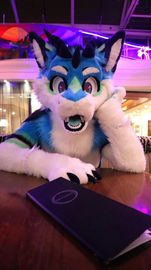 POV : restaurant with me, he look you intensely

Best photo i take !

✂️ : <a href="/HybridLFursuits/">HybridLabs Fursuits 🐺🐉</a>