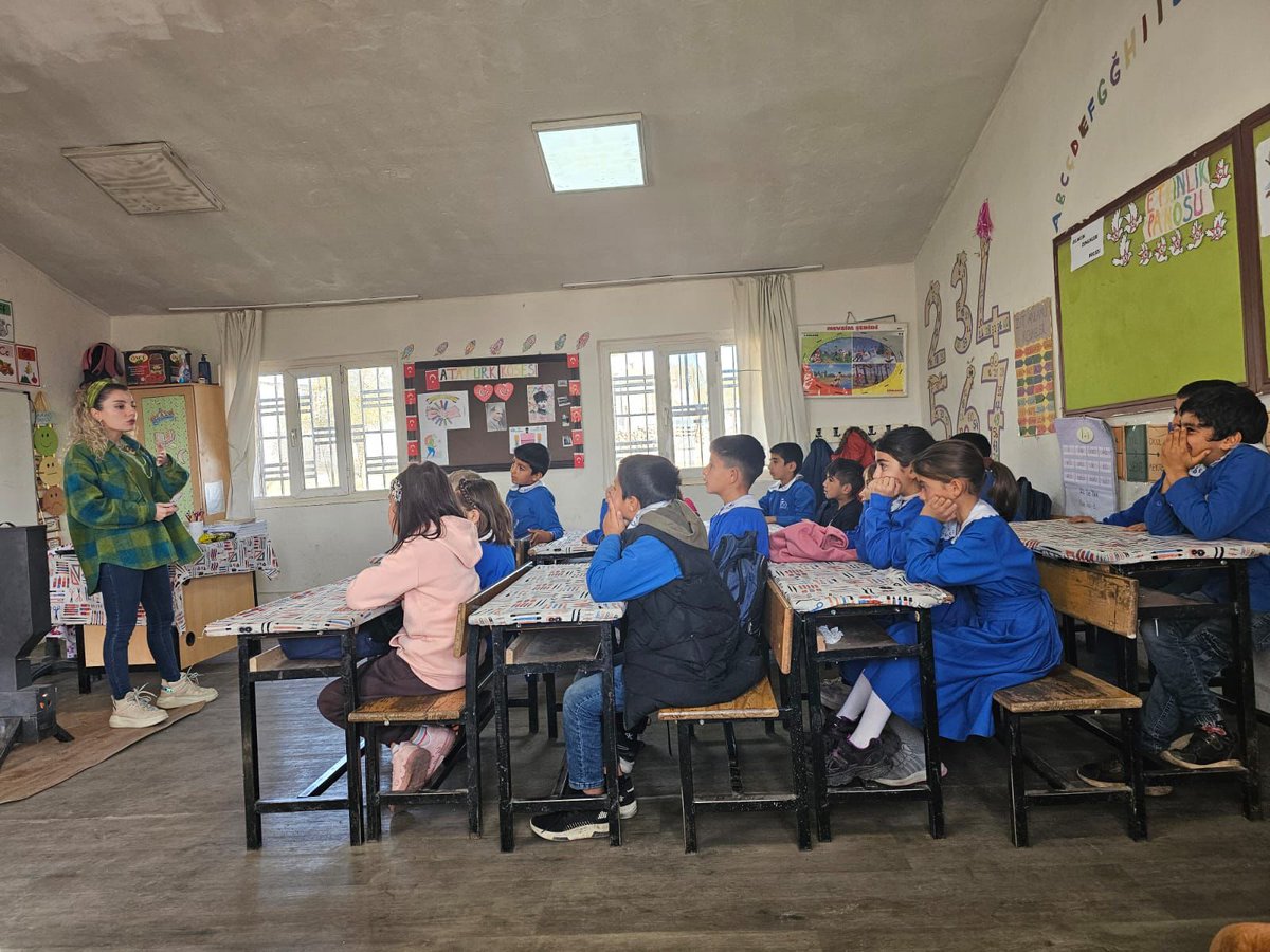 Rehberlik hizmetleri kapsamında Kesmekaya İlkokulu ziyaret edilmiştir.
✓ Akran zorbaligi 
✓ İletişim Becerileri 
✓ Özbakım Beceriler
Konuları ile ilgili çalışma yapılmıştır.<a href="/hasansildak/">Hasan ŞILDAK</a> <a href="/salihsakmia/">Salih Sak</a> <a href="/ASIM_SULTANOGLU/">Asım SULTANOĞLU</a> <a href="/n_kapanoglu/">n_kapanoglu</a> <a href="/siverekmem63/">Siverek İlçe MEM</a>