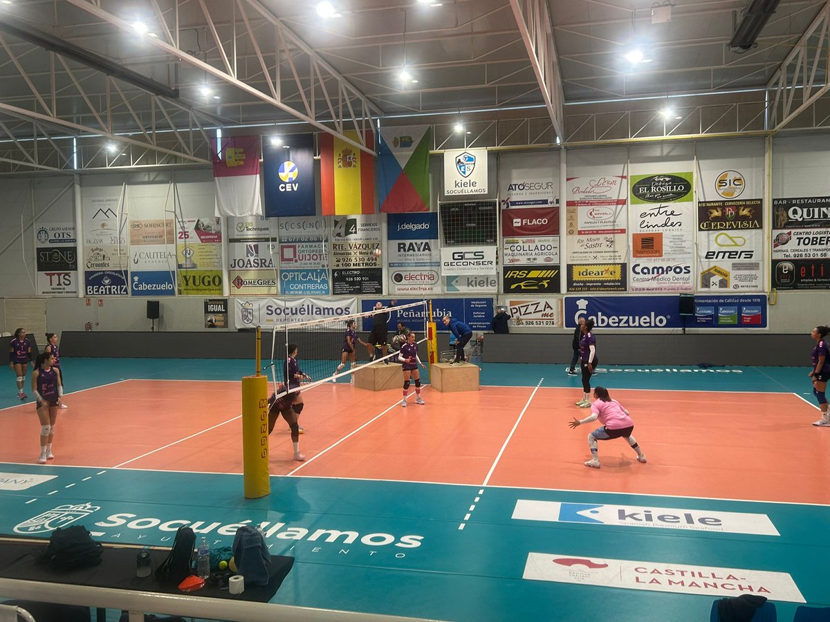 🔥SEGUNDO PARTIDO DE LA SEMANA🔥
Nuestras chicas no frenan y vuelven a la pista para seguir luchando por la victoria
Este sábado 18h nos enfrentamos al CV Emalsa Gran Canaria en Gran Gaby
💙🏐Trabajo, ilusión y toda una afición detrás
¡Os queremos en la grada animando a tope!💥🙌