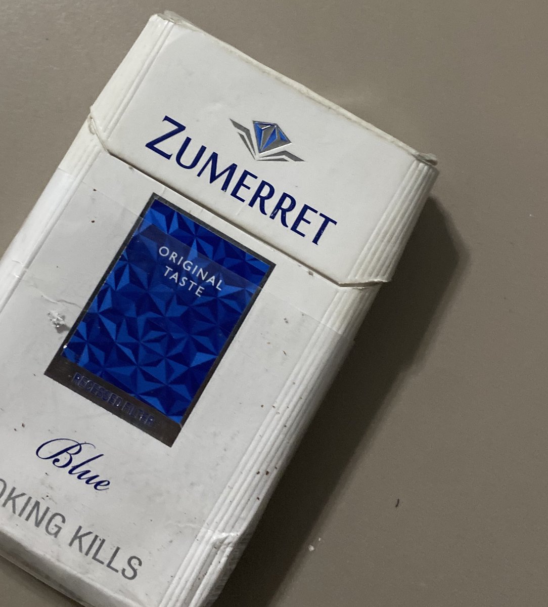 zumerret dağlarından geçerken tanrılara sigara verdin mi?