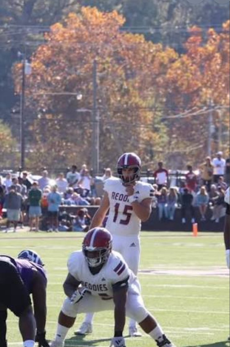 Im blessed to say I received an offer from Henderson State University wouldn’t be possible without <a href="/RoyalFootball4/">RoyalFalconsFootball🏈</a> <a href="/CoachJayRich27/">Justin Richard</a> <a href="/ReddiesFB/">Henderson State Football</a>