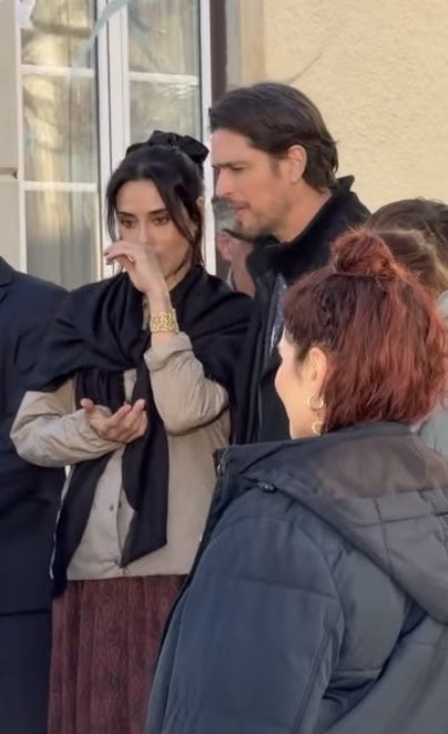 Minas_view's tweet image. For the first time, we have exclusive footage of the two protagonists of the film #PortugueseLove, #CansuDere and #DiogoMorgado, during the filming in Lisbon! 🎬🇵🇹