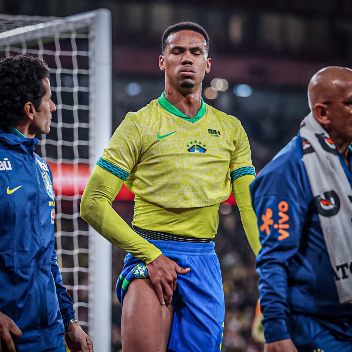 EPL_Gunlukleri's tweet image. Mikel Arteta: “Gabriel bir süre bizimle olmayacak. Bu bizim için bir darbe oldu ama onun boşluğunu dolduracak iyi seçeneklerimiz var.”