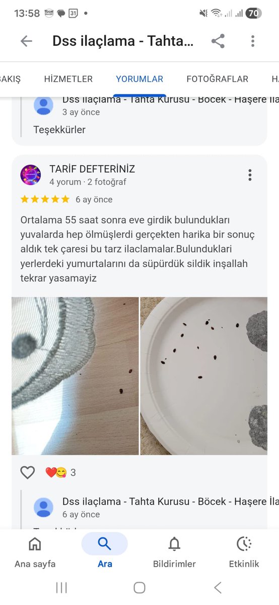 emrullaherdinc's tweet photo. ⚫️ Alüminyum Fosfitle Tahtakurusu Öldüren Şirket: 3 Yaşındaki Karan Yazıcı ve Böcek Ailesinin Ölümünden Sorumlu Tutulan Firmanın Karanlık Geçmişi

▪️DSS İlaçlama hakkında ortaya çıkan belgeler, müşteri yorumları ve paylaşımlar artık çok net bir tabloyu gösteriyor:
Bu firma geçmişte defalarca Alüminyum Fosfit kullanmış.

📌 Google yorumlarında paylaşılan gri toz görüntüleri,
📌 “55 saat evi terk edin” gibi yönlendirmeler,
📌 “Bulundukları yuvalarda hepsi ölmüştü” ifadeleri,
📌 “1 ayda tamamen bitti, başka firma bu sözü veremedi” gibi sonuç tarifleri

Hepsi kapalı alanda kesinlikle yasak olan, uzmanların “saatli bomba” diye tanımladığı Alüminyum Fosfit kullanımına işaret ediyor.

Bu kimyasal madde evlerde, otellerde, apartmanlarda kullanılması ölümcül sonuç doğurur.
Fosfin gazına dönüşür, akciğerleri yakar ve panzehiri yoktur.

Ve bugün:
3 yaşındaki Karan Yazıcı’nın ölümü ile
Böcek ailesinin baba-anne ve iki çocuğunun ölümü aynı ölümcül kimyasal maddeyle bağlantılı olarak soruşturuluyor.

Bu trajedilerde sorumlu tutulan firmanın geçmişi incelendiğinde tablo daha da ağırlaşıyor:

👉 Yorumlardaki tozun görüntüsü,
👉 Etki süresi,
👉 Evden uzaklaştırma talimatları,
👉 “Gaz ile öldü” şeklindeki böcek yok oluş anlatımları,

DSS’nin daha önce de Alüminyum Fosfit kullandığını güçlü şekilde ortaya koyuyor.

Artık şu sorular kaçınılmaz:

❗ Bu ülkede kaç DSS gibi firma sertifikasız, eğitimsiz personelle kapalı alanda ölümcül kimyasallar kullandı?
❗ Bu şirketler bugüne kadar nasıl denetlenmedi?
❗ Tahıl ilacı olan bu madde nasıl evlere, otellere kadar girebildi?
❗ Bir çocuk öldükten, bir aile yok olduktan sonra bile neden kimse harekete geçmedi?

3 yaşındaki Karan Yazıcı ve Böcek ailesinin ölümü, sadece bir ihmal değil; denetimsiz, kontrolsüz bir sektörün yıllardır biriktirdiği ölümcül bir skandalın dışa vurumudur.

Bu ülkenin artık şunu fark etmesi gerekiyor:

⚠️ Alüminyum Fosfitin sivil kullanımı durdurulmalı.
⚠️ Sertifikasız ilaçlama şirketleri kapatılmalı.
⚠️ Bu sektör baştan sona denetlenmeli.

Çünkü bu madde sadece böcek öldürmüyor.
İnsan öldürüyor.