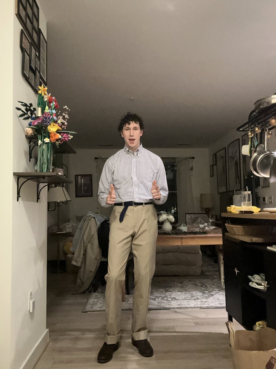 PostStructBro's tweet image. They never shoulda let a white boy spend irresponsibly in the DC J Press