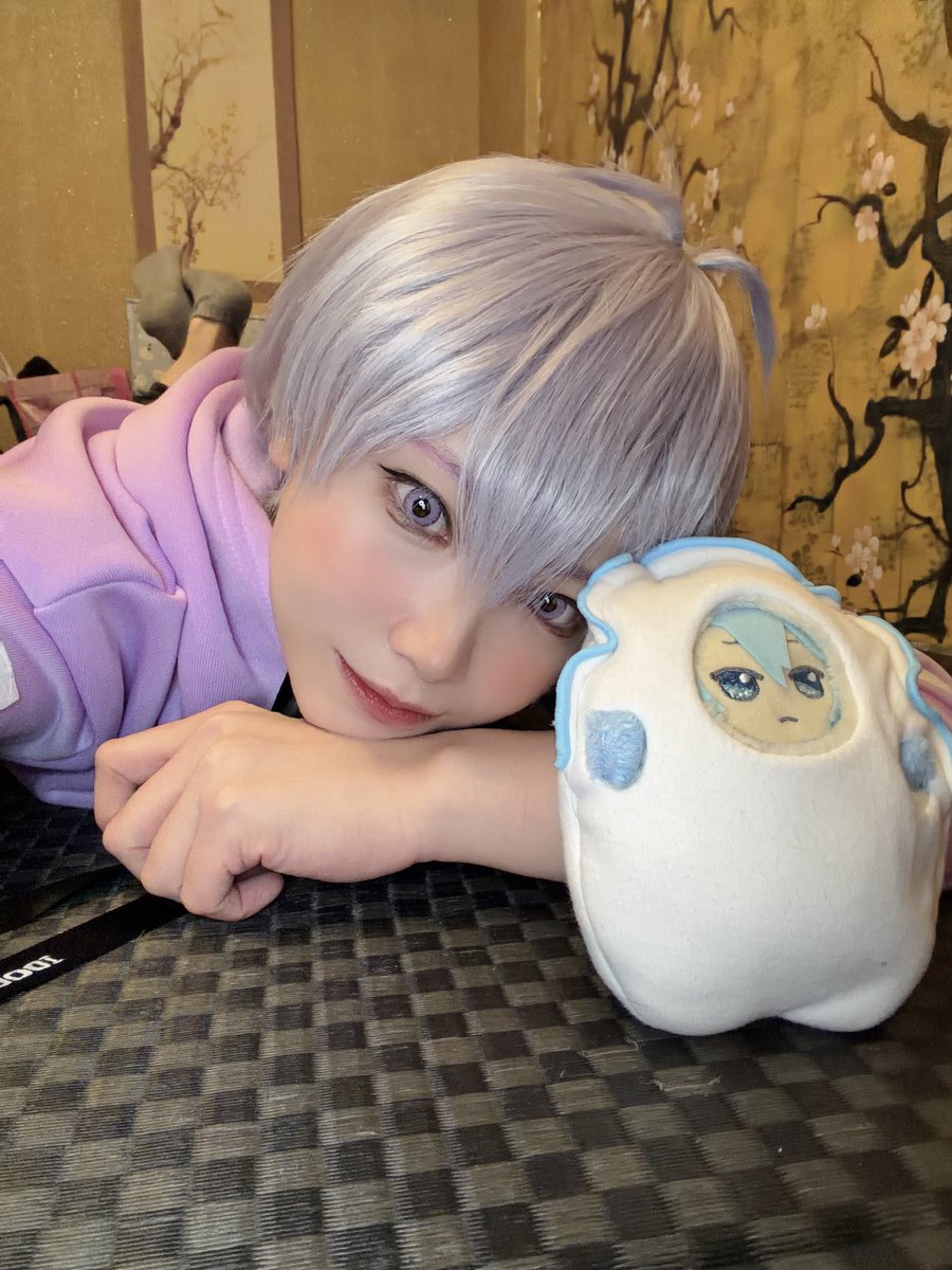 Cosplay / mezzo
   逢坂壮五

  たーくんーわらってぇーー///🍻
※ぬい服は二次創作品です。

#dearおかりん_助けてデスゲーム1121