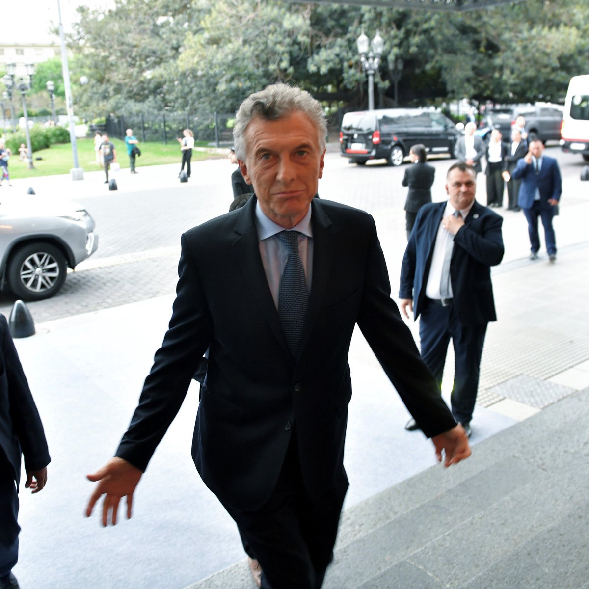 Rafaelacaesta's tweet image. Por qué Macri tiraba la pose de freezer?