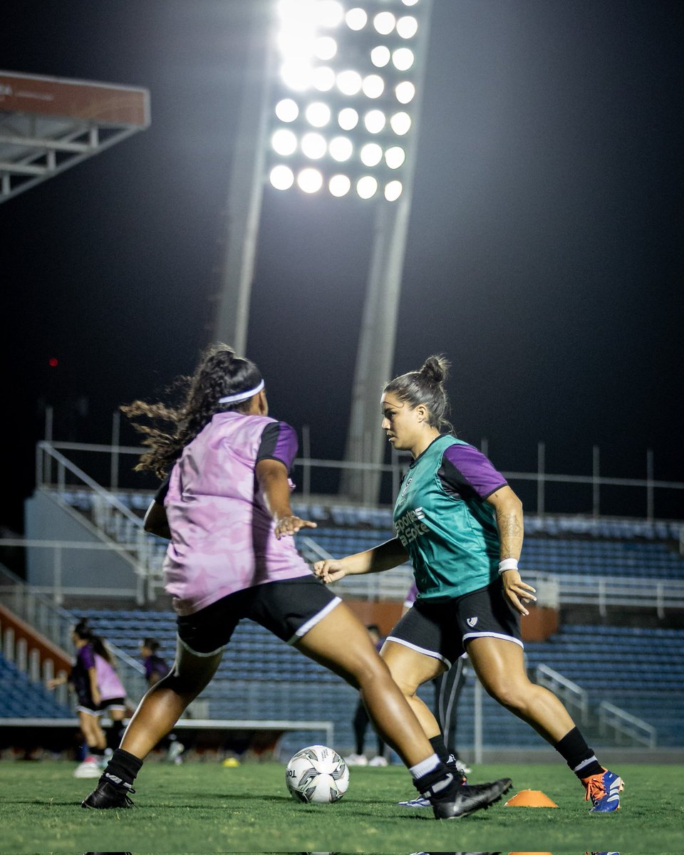 Aquecimento concluído. ✅💪

Bora pra final! 🏁

📸 Wellerson Gomes / Ceará SC

#CearáSC #MeninasDoVozão