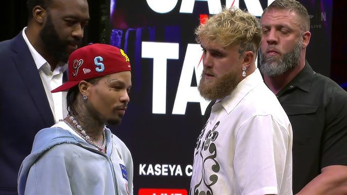 NonlinearHorse's tweet image. What a difference a week makes! 

Jake Paul was looking down at his next opponent.

Now he's staring at the sterum of his actual next opponent 🤣🤣🤣🤣🤣🤣

#ripjake ☠️

#PaulJoshua #JakeJoshua