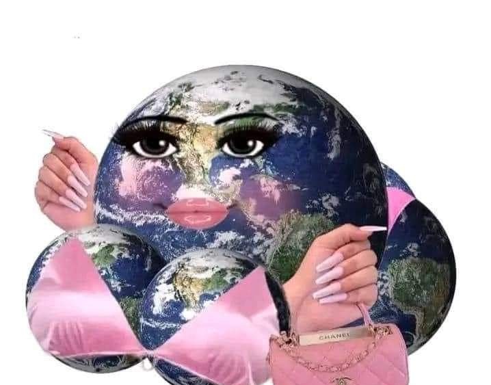 i90321121's tweet image. Yo quepo en el mundo.
Y el mundo cabe en mí...