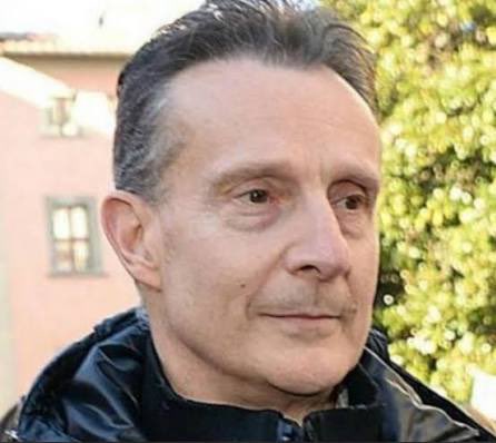 ADCRONOS's tweet photo. Oggi non avevi ancora pensato ad Antonio Logli #QuartoGrado https://t.co/rAJR3hVwS0