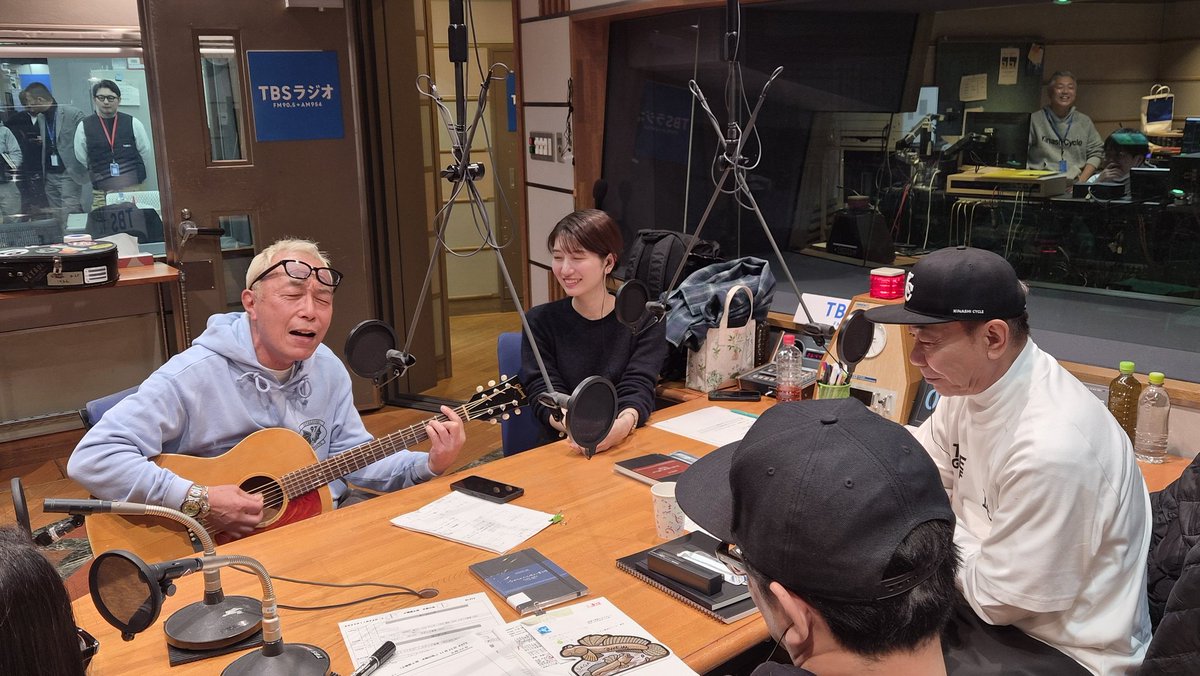 kinashinokai's tweet image. #木梨の会
所先生🕶️最新曲❗
🎵中間管理職エレジー🎶
#徳永ゆうき さん🎤
聴いてますか！？

#木梨憲武 #所ジョージ
#TBSラジオ #radiko