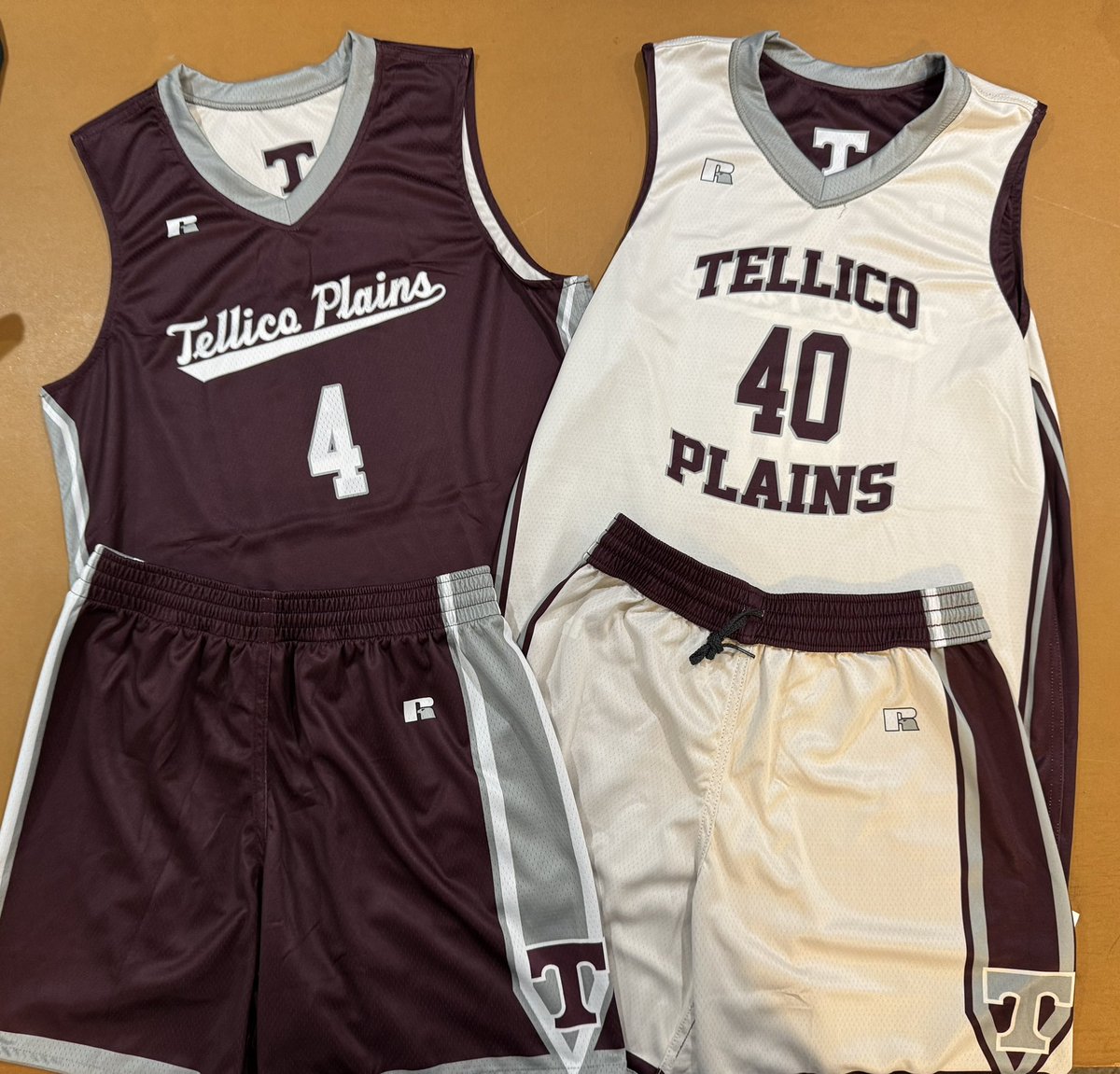 SweetTeesSW's tweet image. Check out these new basketball uniforms for Tellico Plains High School! What can we make for your team?