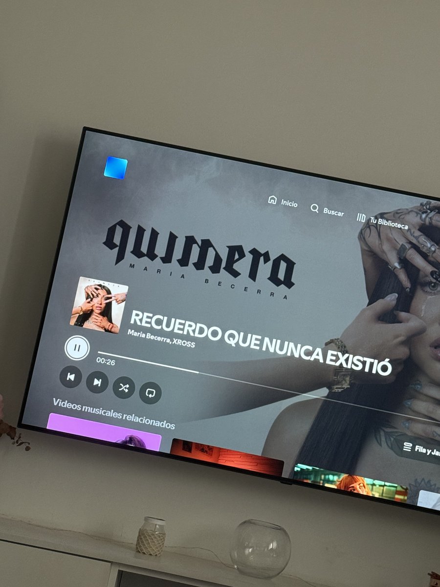 reventando los parlantes con esta