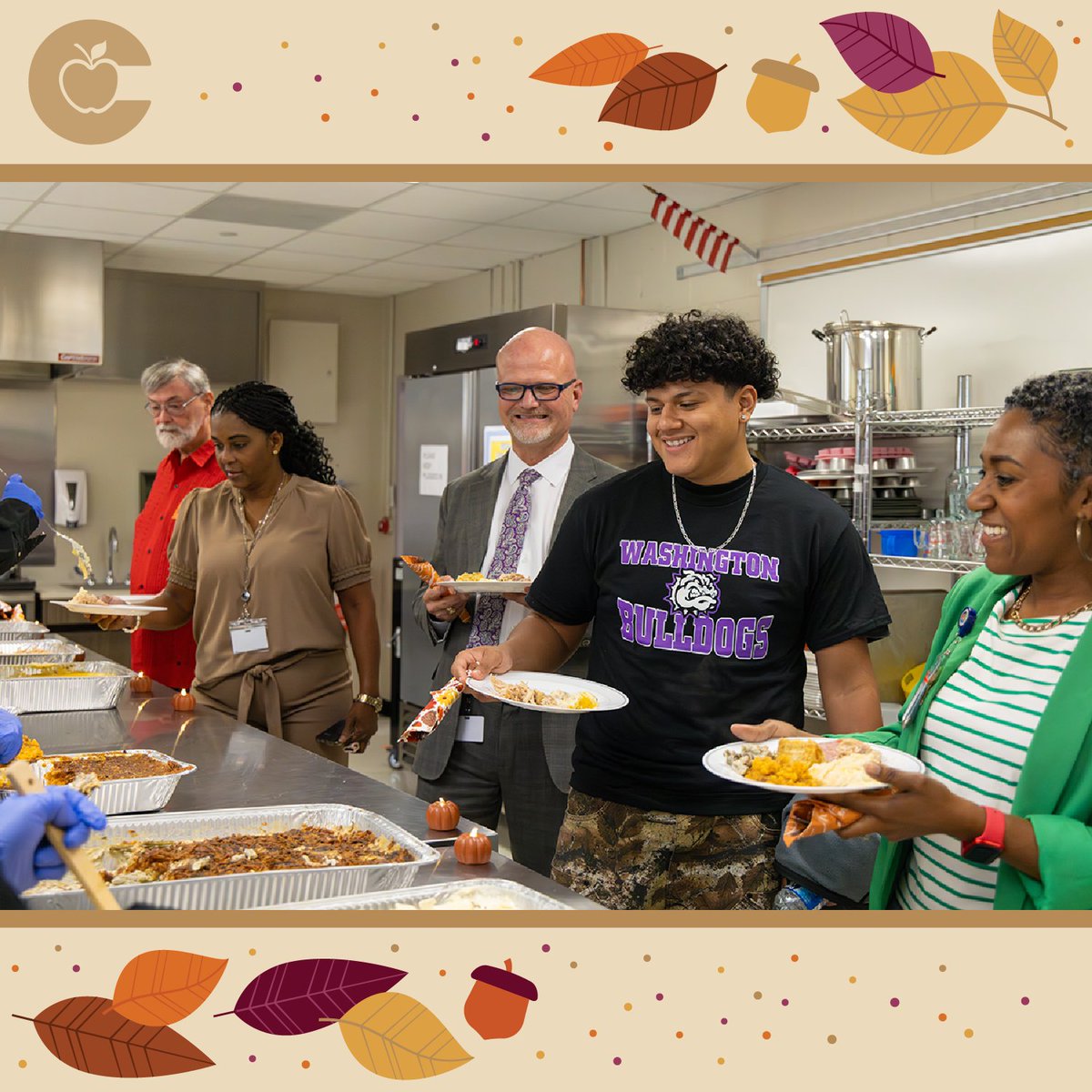 ConroeISD's tweet image. Washington High School&apos;s Culinary Department prepared a Thanksgiving feast that showcased their skill, teamwork, and dedication. Outstanding work! 💜👏