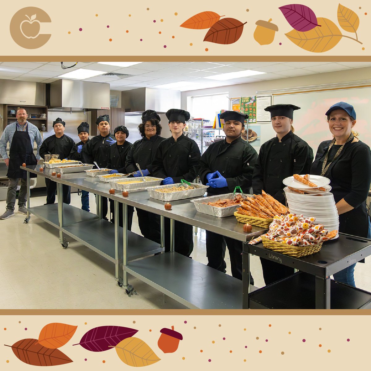 ConroeISD's tweet image. Washington High School&apos;s Culinary Department prepared a Thanksgiving feast that showcased their skill, teamwork, and dedication. Outstanding work! 💜👏