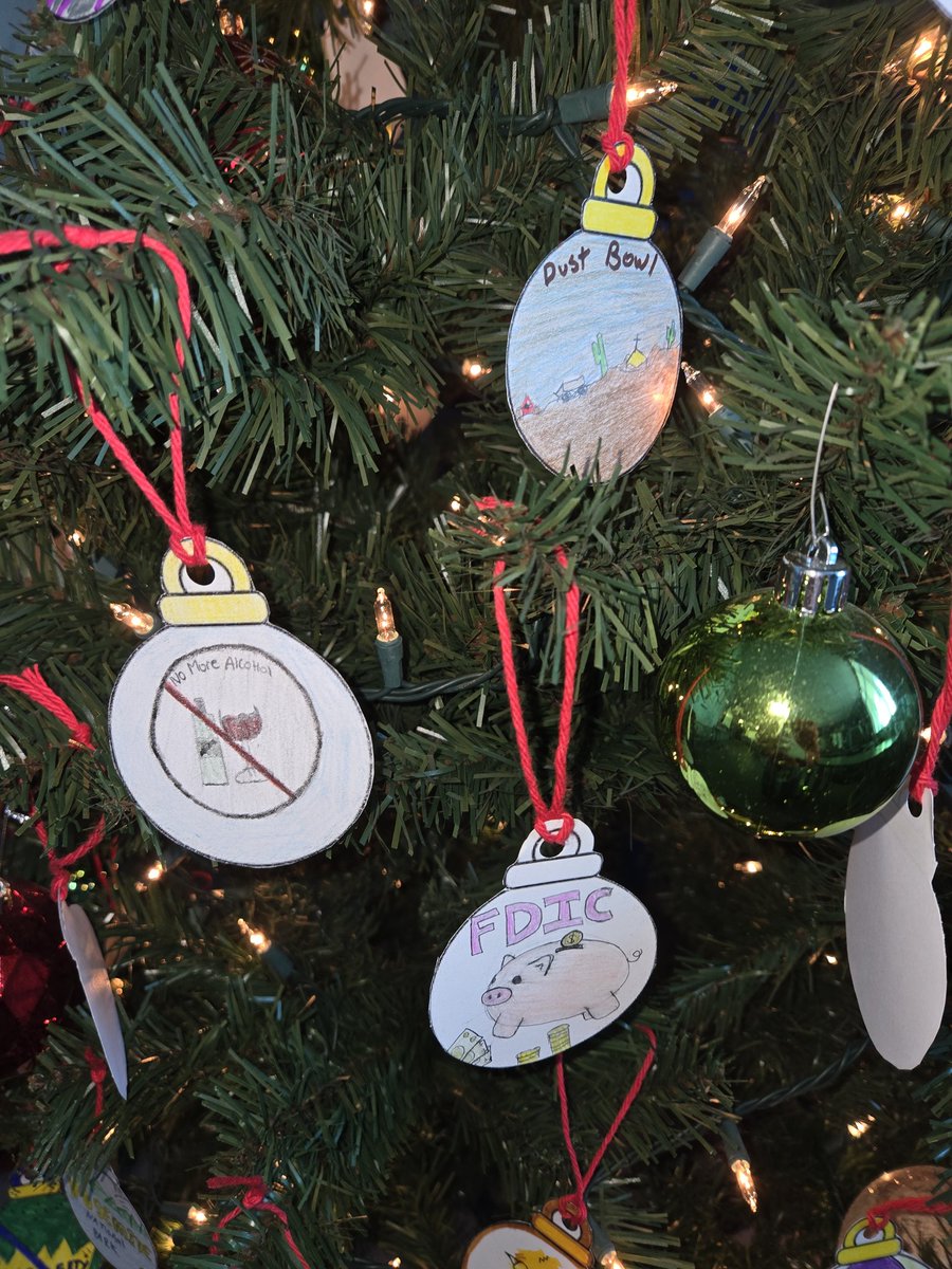 MrsLeeHistory's tweet image. Oh history tree, oh history tree- how lovely are your branches! Friday fun with my kids making US History related ornaments for some holiday cheer to come back to in December 🌲🎅 #historyclass #holidays #fridayfun