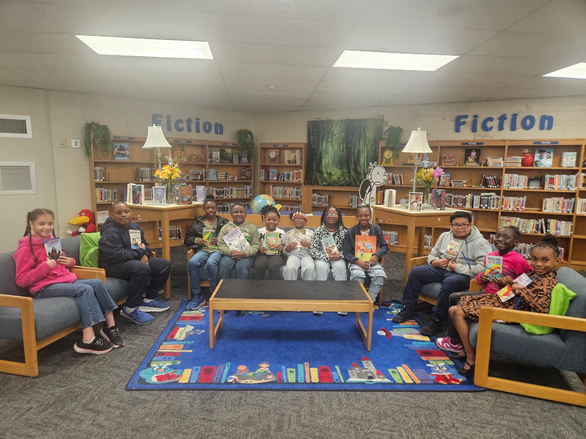 Congrats to this week's ROARing scholars for showing one or more of our schoolwide expectations. <a href="/Stephanie1Gregg/">Stephanie Gregg</a> <a href="/EllJayDee_AP/">Lesllie Dowling</a> <a href="/SumterSCSchools/">Sumter School Dist.</a> <a href="/DrShirleyGamble/">Dr. Shirley Gamble</a>