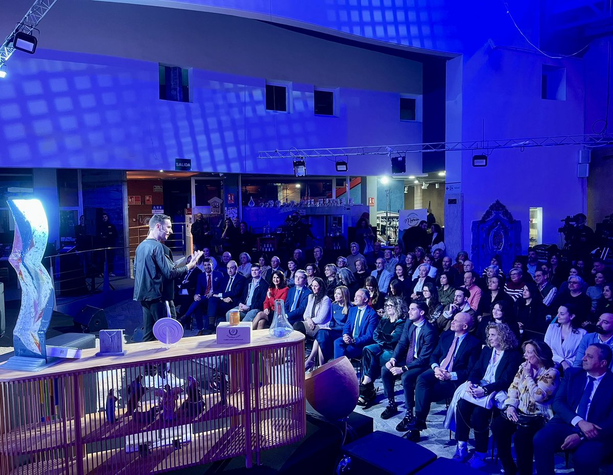 📸La consejera de Empresa clausura los Premios Regionales de artesanía 2025

🗣️“Gracias por mantener vivas nuestras tradiciones y adaptar los oficios a los nuevos tiempos”

🏅¡Enhorabuena a los galardonados!

👉🏼carm.es/web/pagina?IDC…