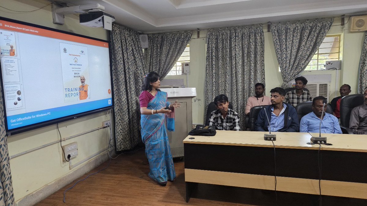 AssamUnivSil's tweet image. #AssamUniversity&apos;s Skill Hub organised a certificate distribution ceremony to 76 trained candidates at the successful completion of a basic training on brick masonry under the Pradhan Mantri Vishwakarma (PMVK) Scheme on 20th Nov. at the PMG hall. @ugc_india @EduMinOfIndia