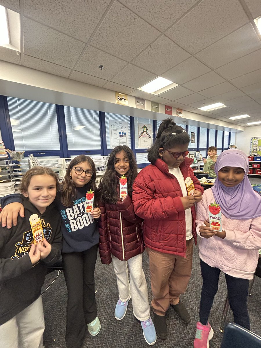 The Book Besties worked so well together! Congrats on tying for 4th place in the Fall Book Battle. #IvyHillLeague