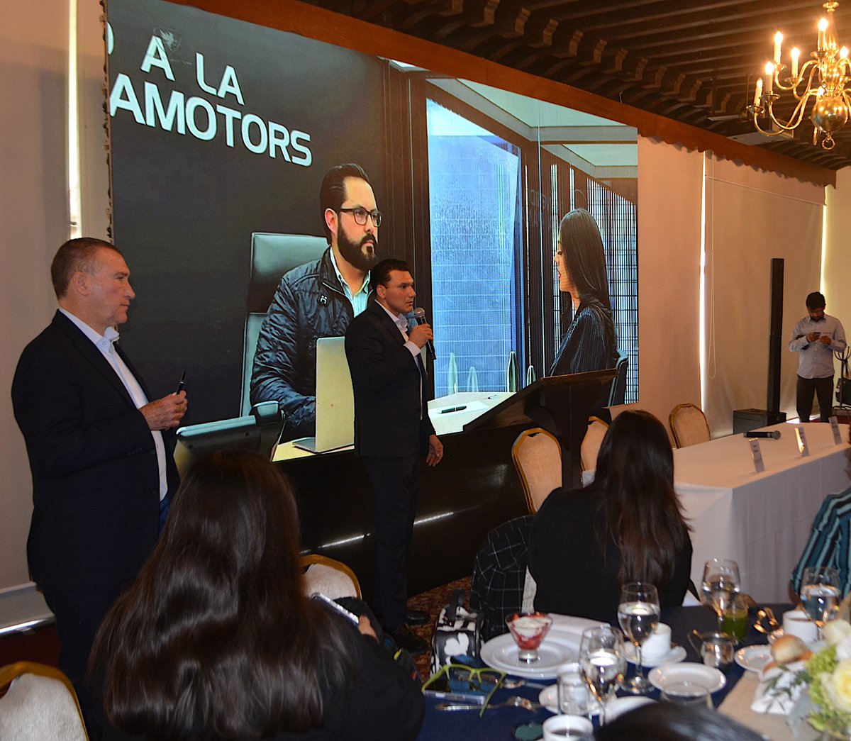 drdumm's tweet image. 🚛🇲🇽 Panamotors aportará 700 tractocamiones seminuevos al transporte de carga en México.

El mercado de seminuevos supera los 4,000 mdd y crece hasta 5 veces más que el de unidades nuevas.
La empresa ya comercializa 300 al año y ampliará su capacidad con apoyo de ZYENOVA.