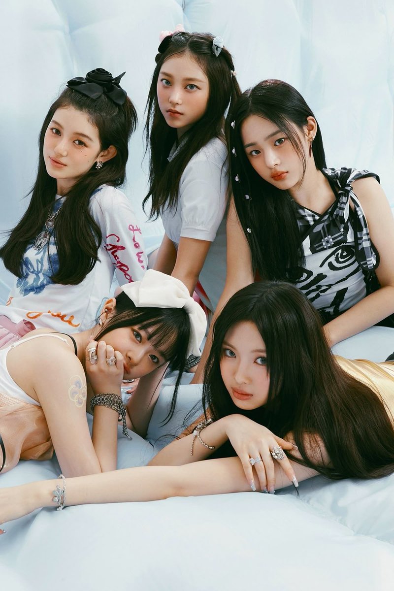 newjeansacervo's tweet image. São ELAS, Com “OMG” e agora “Super Shy”, #NewJeans e BLACKPINK são os únicos grupos femininos de K-pop que já receberam a certificação Platinum pela RMNZ