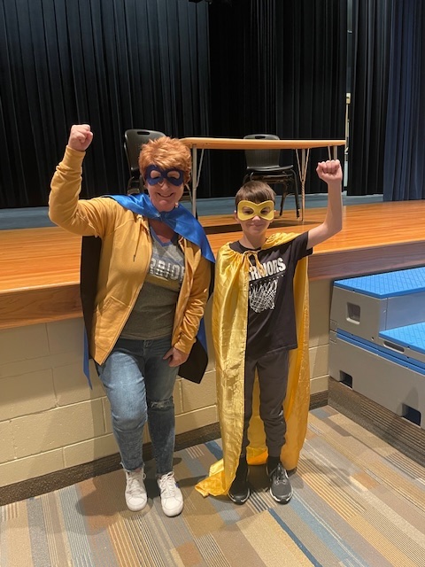 👏👏 **HERO alert at Wahoo Middle School! Ace Dunlap (6th Grade) &amp; Ms. Russ both make WMS a better place just by being in it. THANK YOU for "Making a Difference"!!
#ExcellenceEverywhere