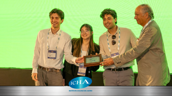 🇨🇱🏆 Chile obtiene el 3er lugar en el #DesafíoAlacero 2025 con el proyecto “Máquina de regeneración” de la PUC Chile, destacado por su enfoque sostenible y uso innovador del acero.

¿Quieres conocer el proyecto y sus autores? 👉
🔗 link aquí
icha.cl/proyecto-chile… <a href="/RedAlacero/">Alacero</a>