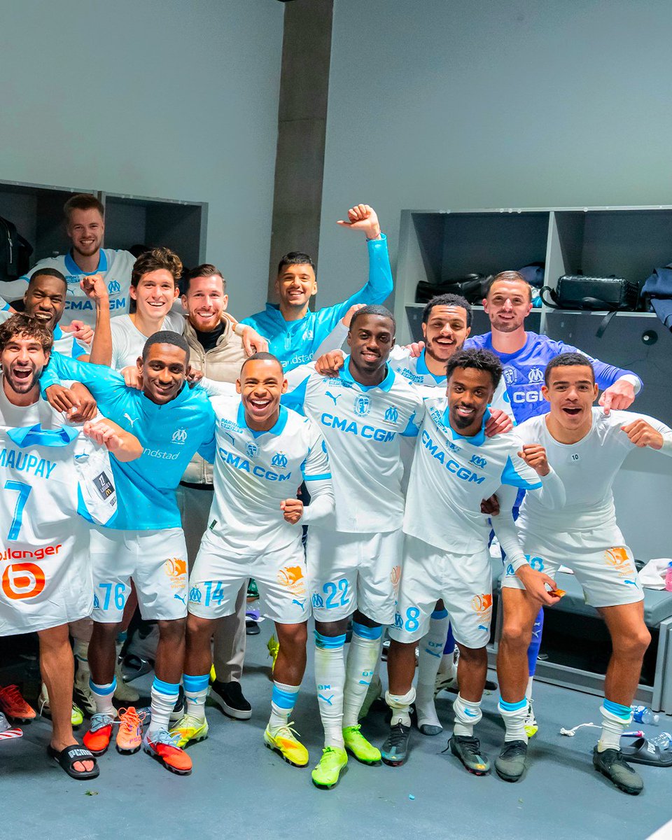 𝐓𝐄𝐀𝐌 🥹💙

Quelle soirée exceptionnelle !! 🥳 #OGCNOM 1️⃣-5️⃣