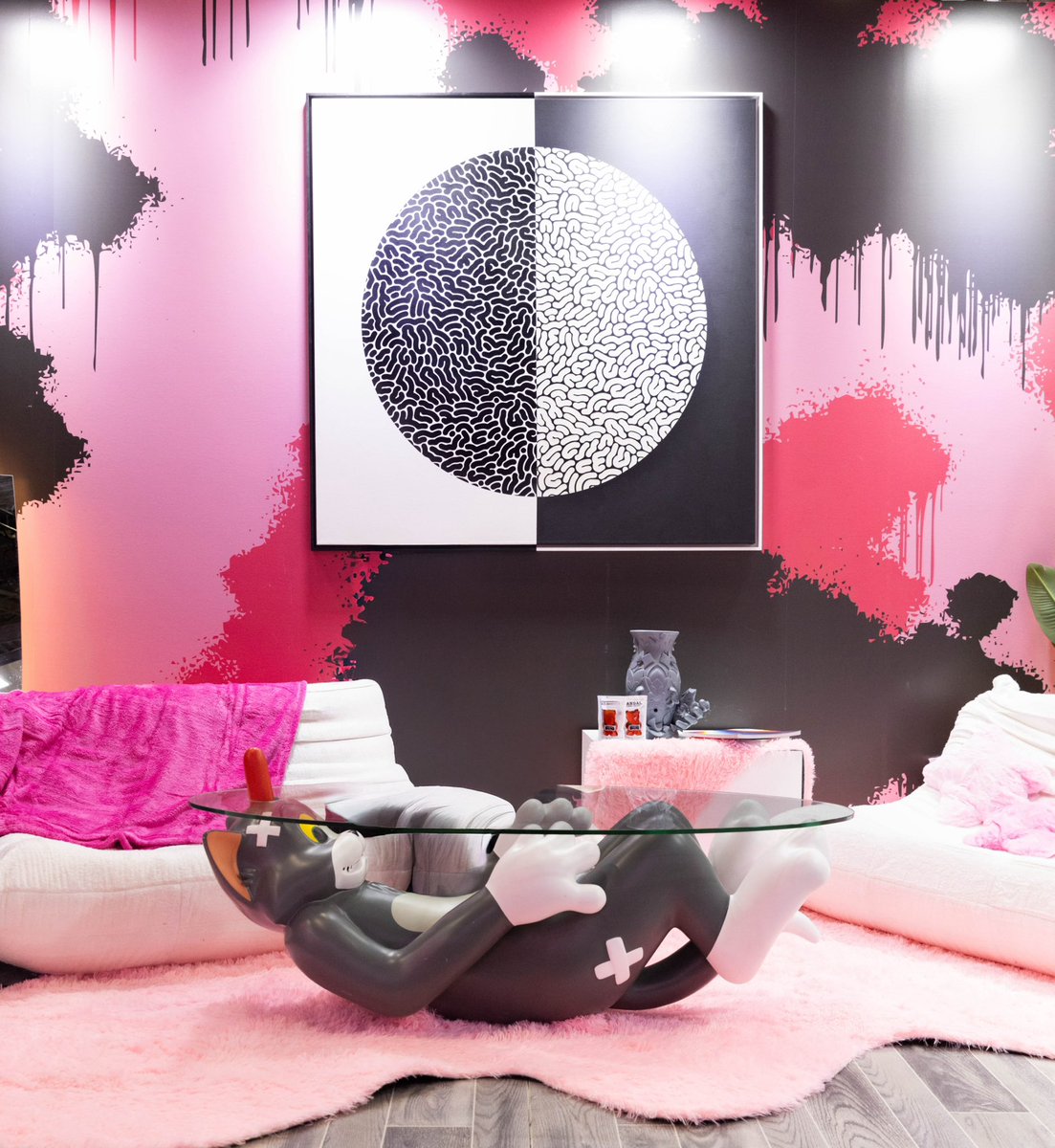 slumpykev's tweet image. Tom Table Installation for Plaqueboymax ComplexCon livestream booth: Las Vegas