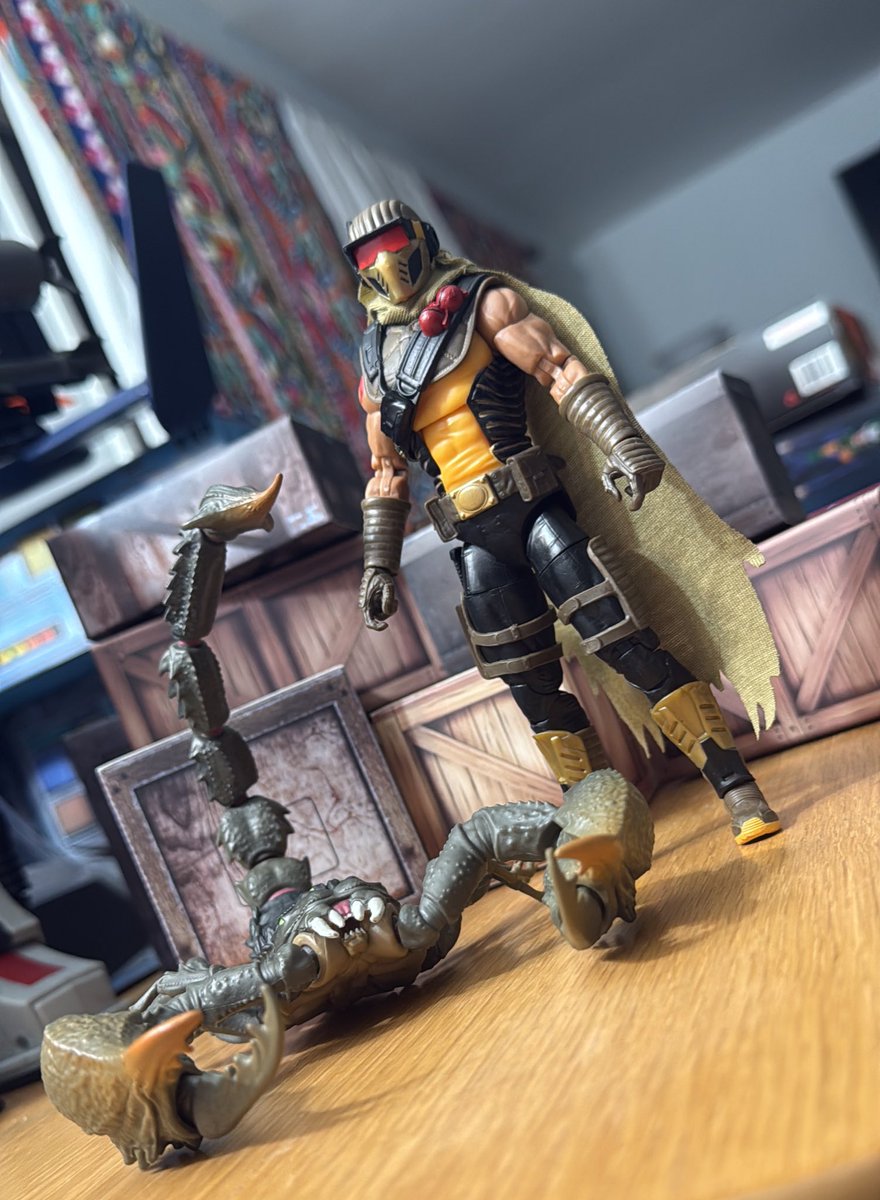 TheBearded_Sumo's tweet image. He’s bad ass!!! I know for a FACT this scorpion will scare the shit out of my wife. If this post gets 200 repost and a 1000 likes I’ll record her getting scared and post it. I’m kidding… or am I?! 😂😈#GIJoeClassified #gijoenation #ACTIONFIGURES #toycollector #joeaday #gijoe